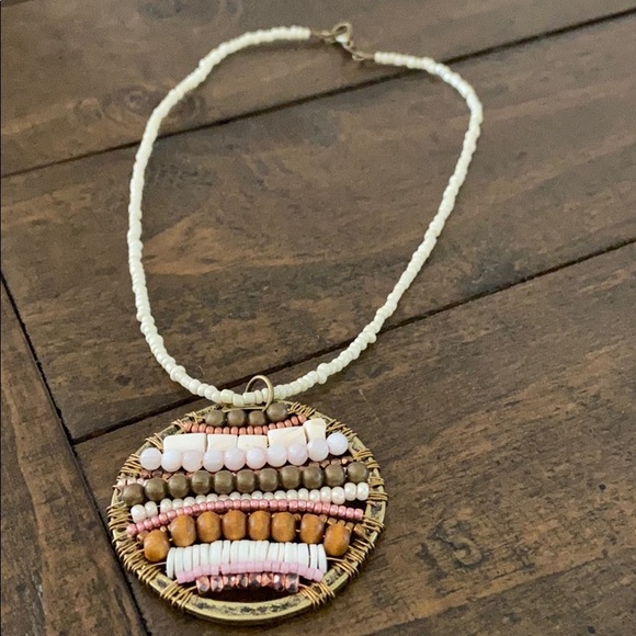 Beaded pendant necklace - Picture 5 of 5